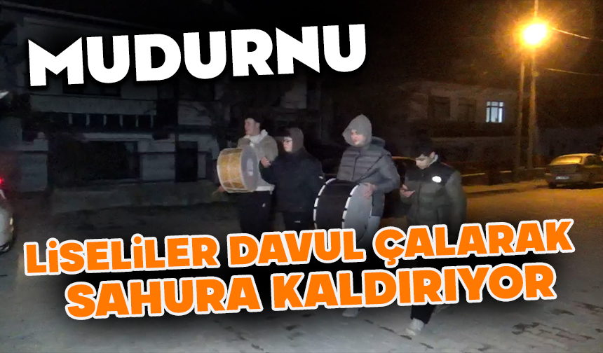 Liseliler davul çalarak sahura kaldırıyor: “Bahşişleri bol bol hazırlayın”